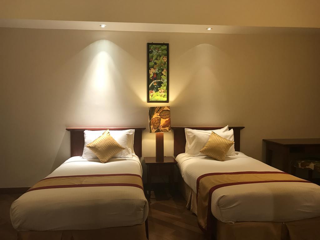 Pulai Springs Resort Official Skudai Esterno foto