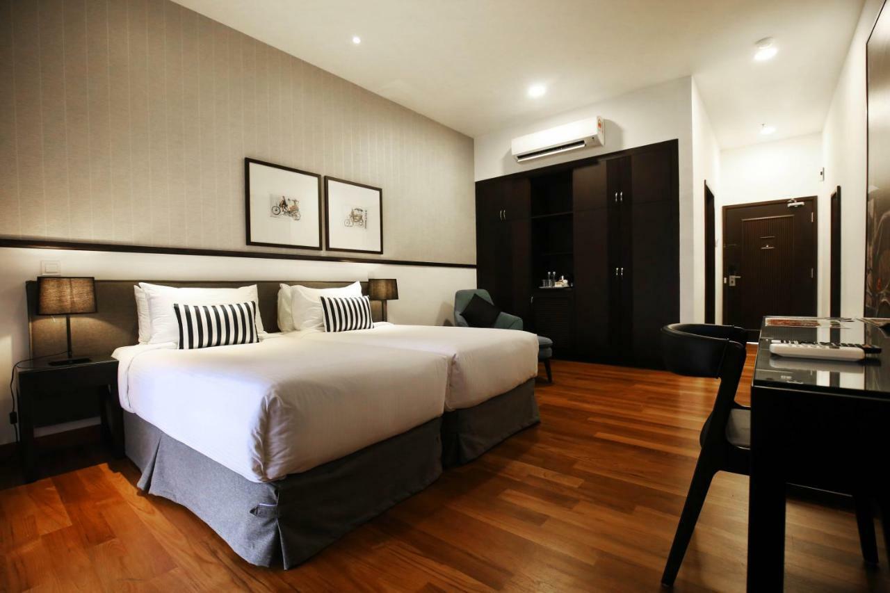 Pulai Springs Resort Official Skudai Esterno foto