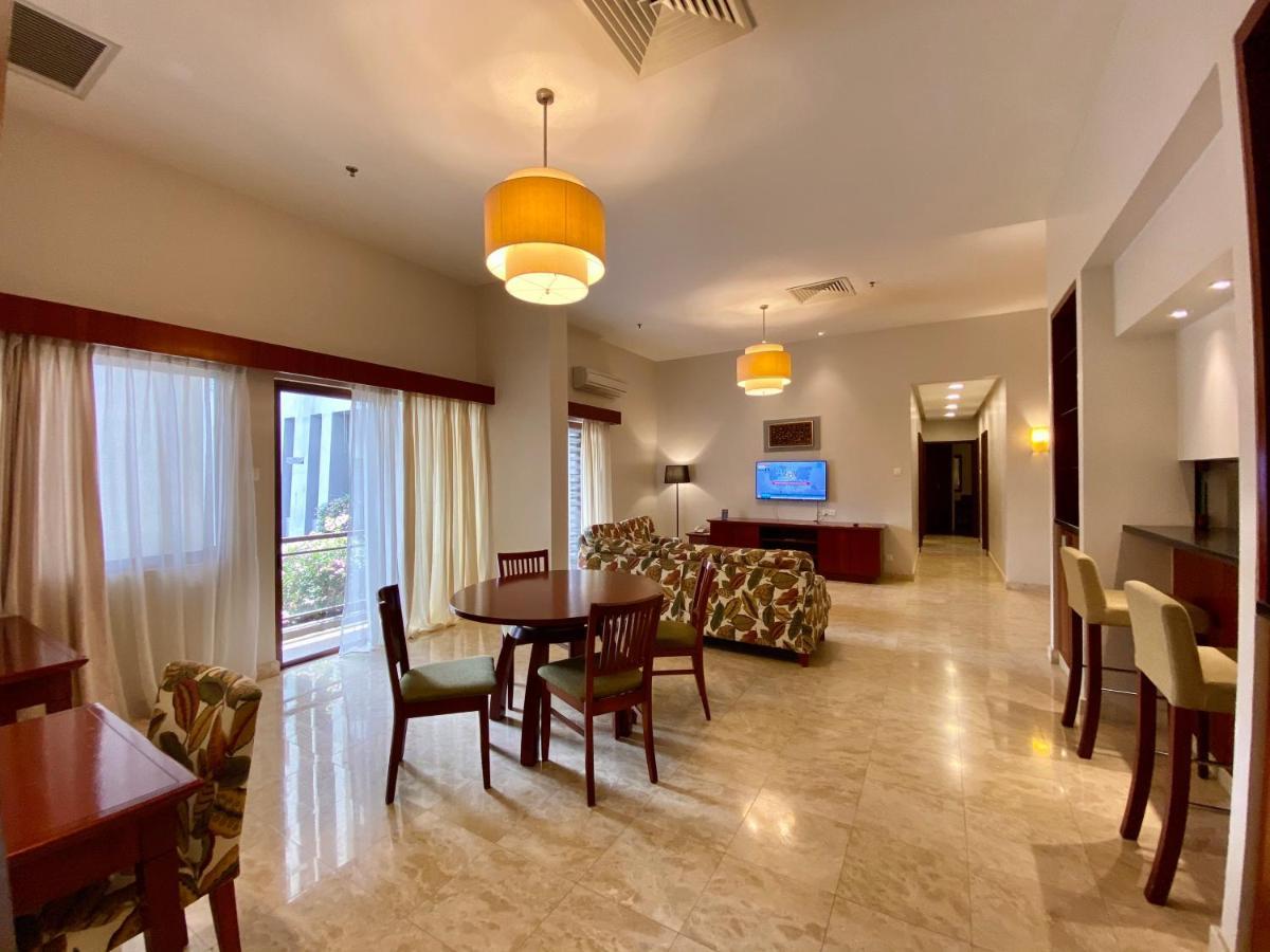 Pulai Springs Resort Official Skudai Esterno foto